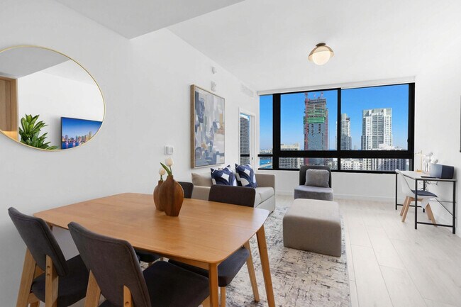 Building Photo - 225 N Miami Ave