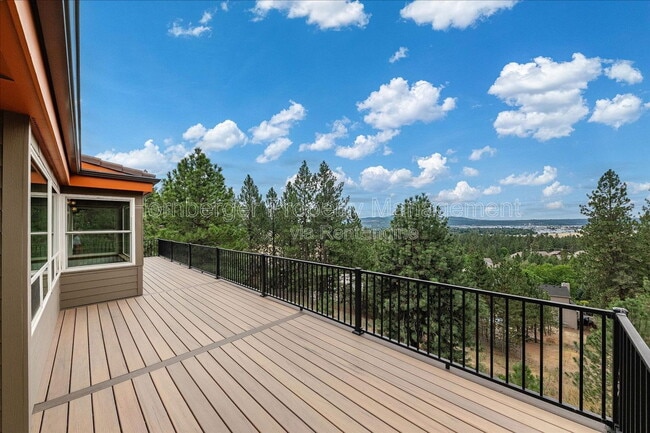 Building Photo - 5203 N Mulvaney Ct