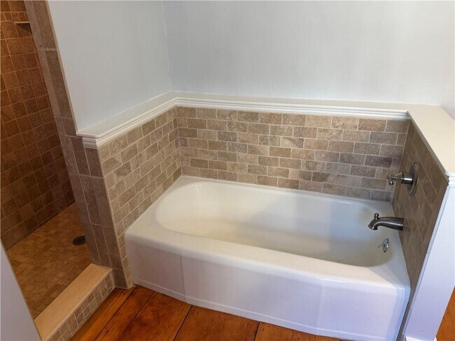 Building Photo - 31 Bradford St