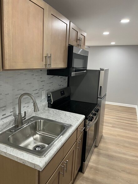 Building Photo - 257 E Cliveden St