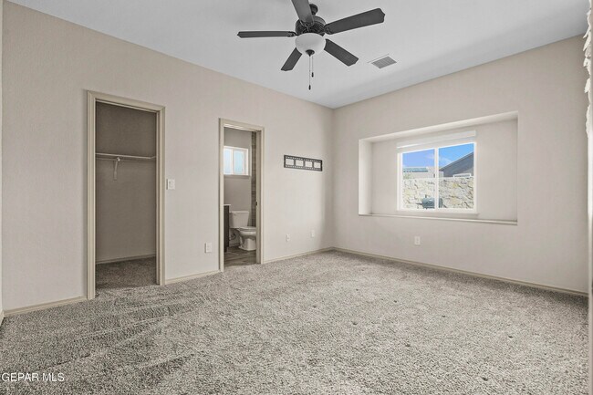 Building Photo - 11629 Flor Achillea