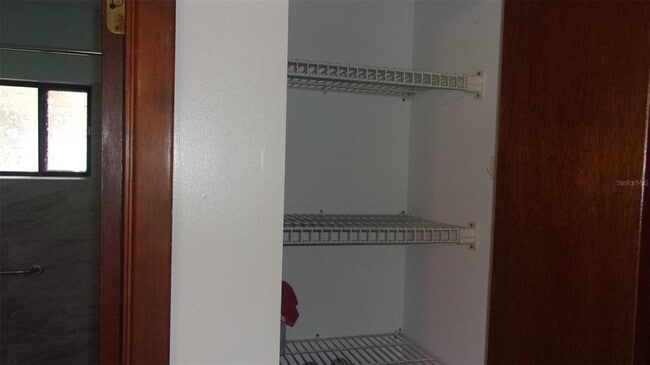 Building Photo - 9941 SW 102nd Ln