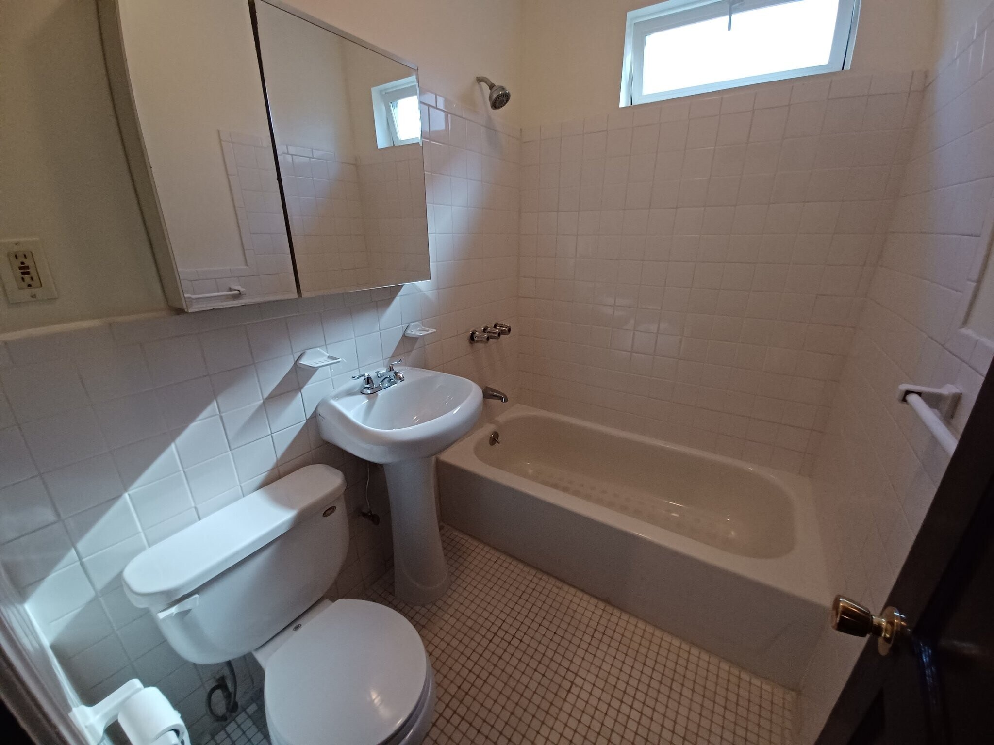 Building Photo - 268 Bond St