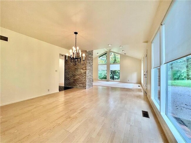 Building Photo - 112 Pheasant Dr