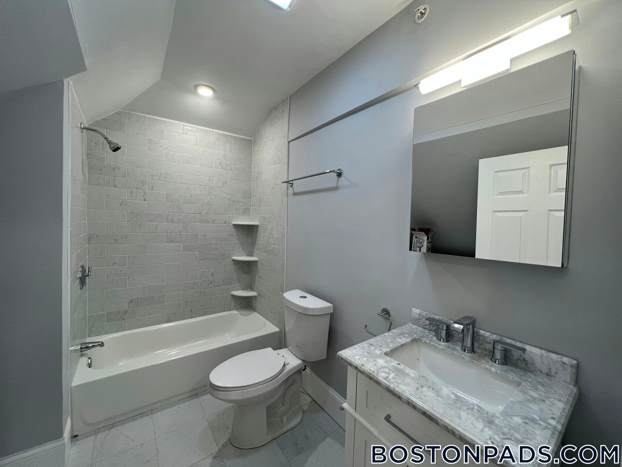 Building Photo - 158 Morrison Ave