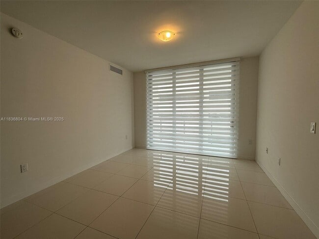 Building Photo - 7661 NW 107th Ave