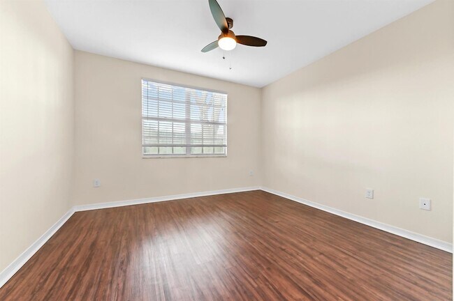 Building Photo - 15105 Michelangelo Blvd