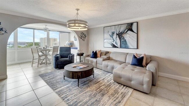 Building Photo - 1125 W Peppertree Dr