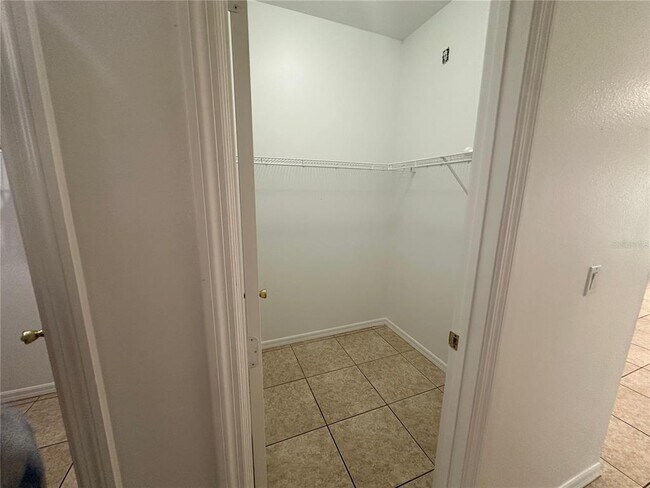 Building Photo - 2723 Star Grass Cir