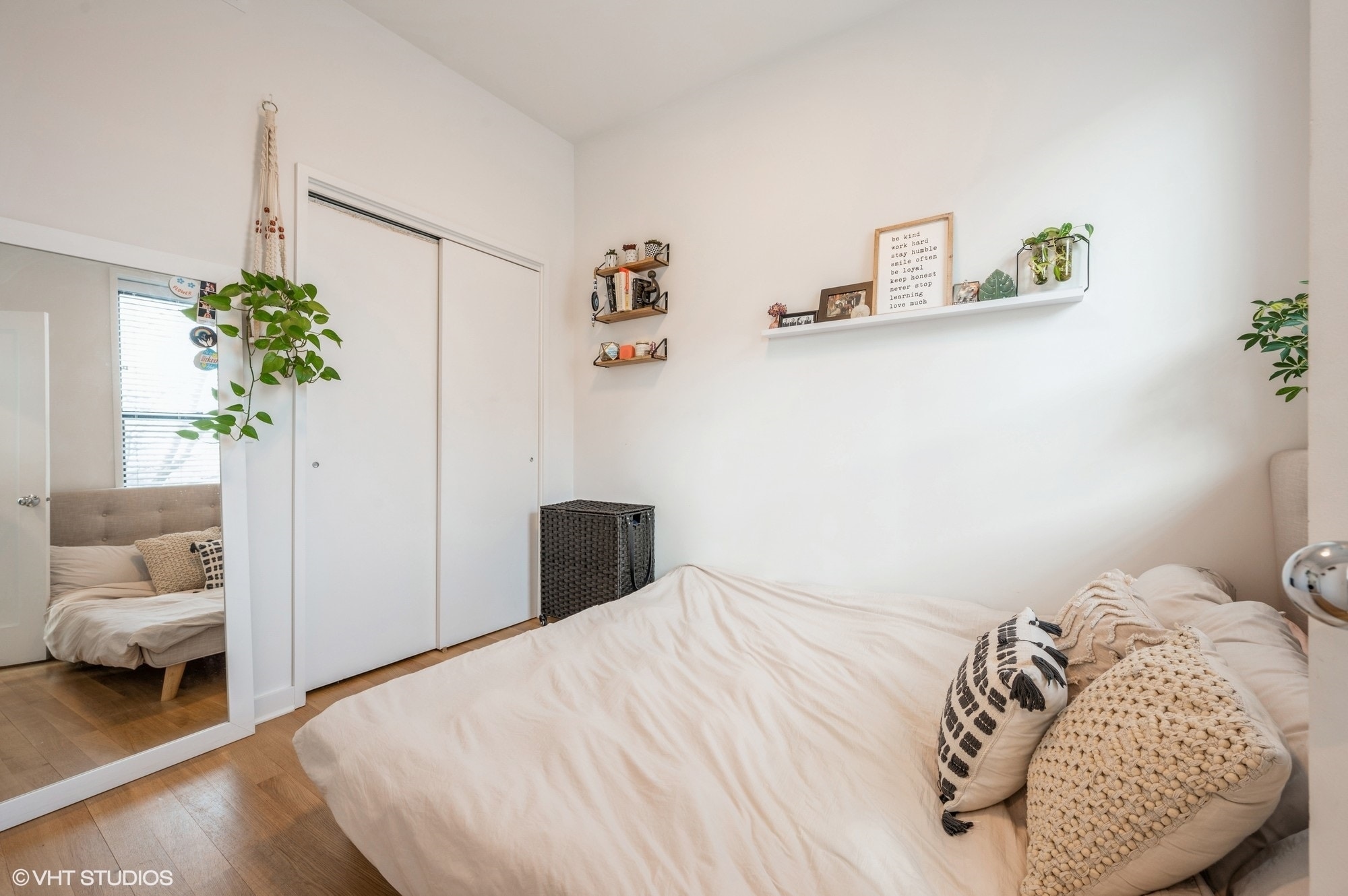 Building Photo - 1022 N Ashland Ave