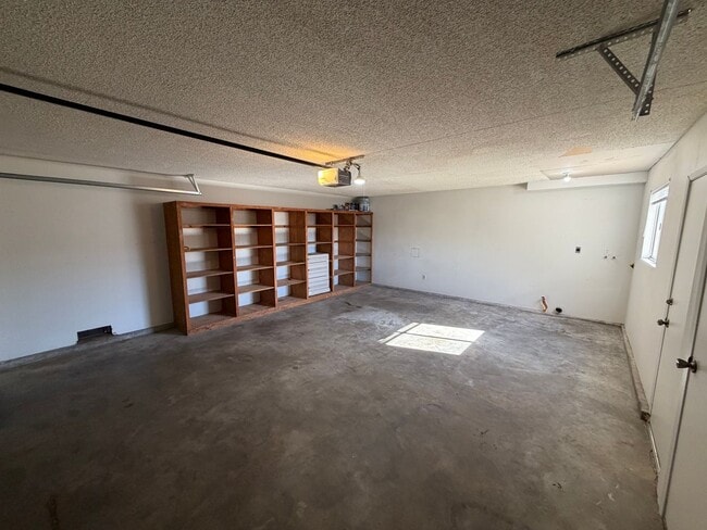 Building Photo - 837 E Cook St