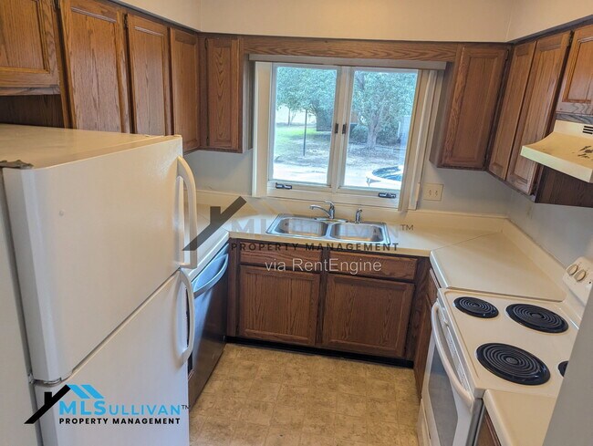 Building Photo - 4320 Beechnut Ln