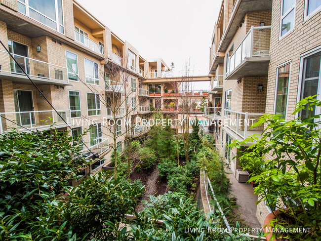 Building Photo - Wonderful South Facing Flat in Sullivan's ...