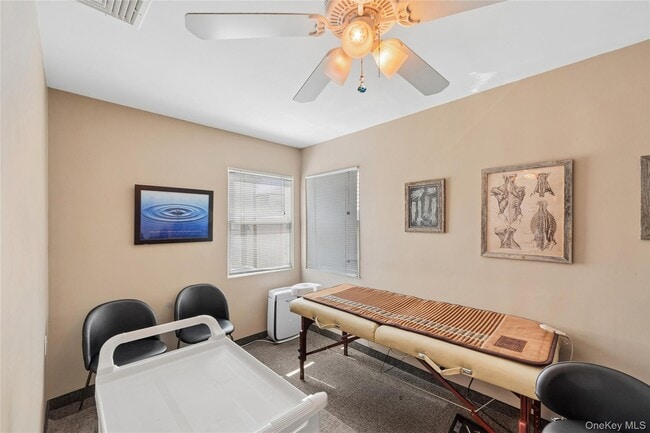 Building Photo - 714 E Park Ave