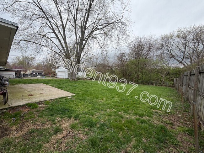 Building Photo - 3 Bed 2 bath Home