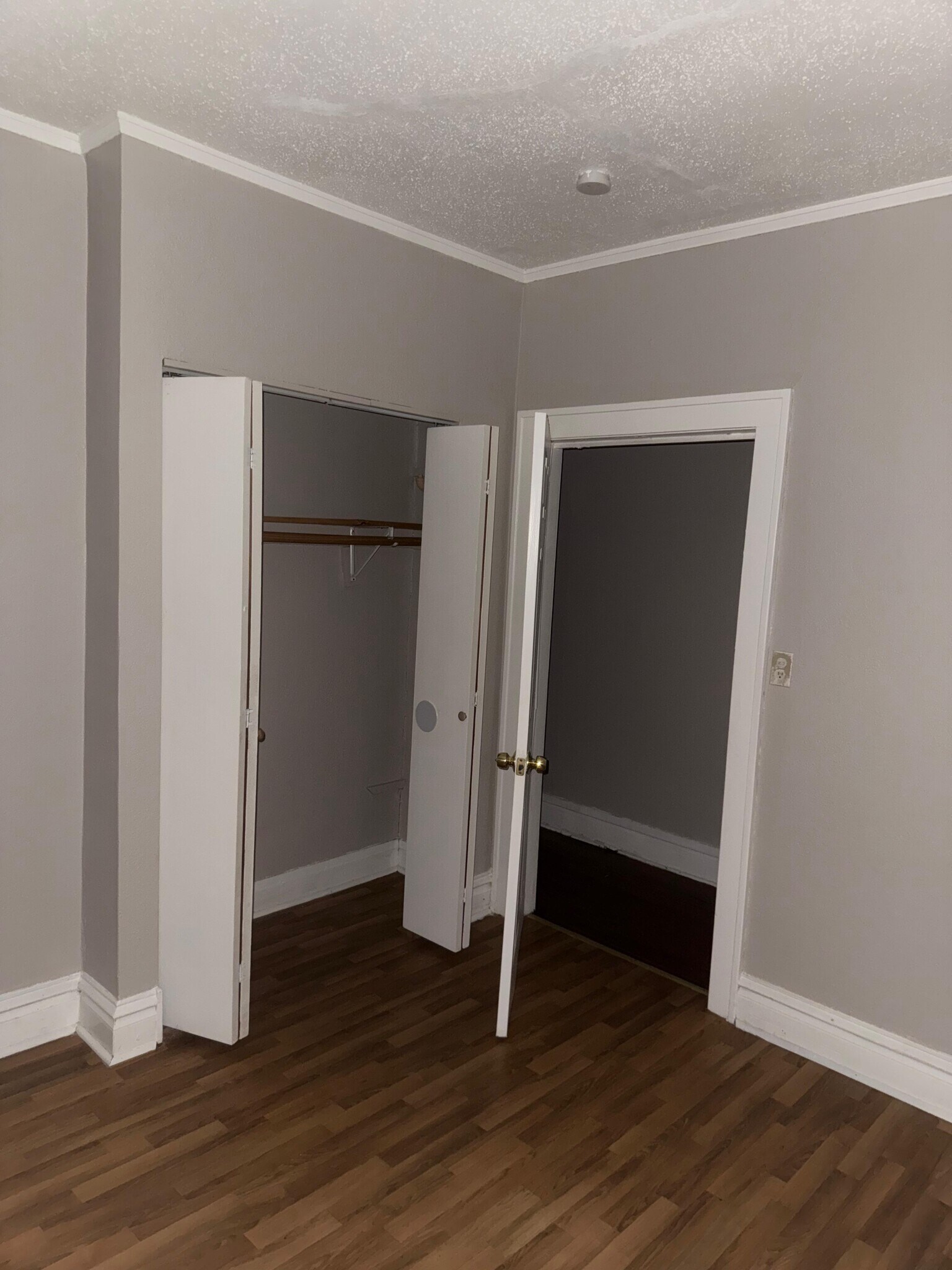 Building Photo - 3233 Chicago Ave