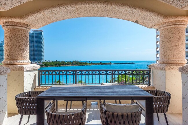 Building Photo - 7055 Fisher Island Dr
