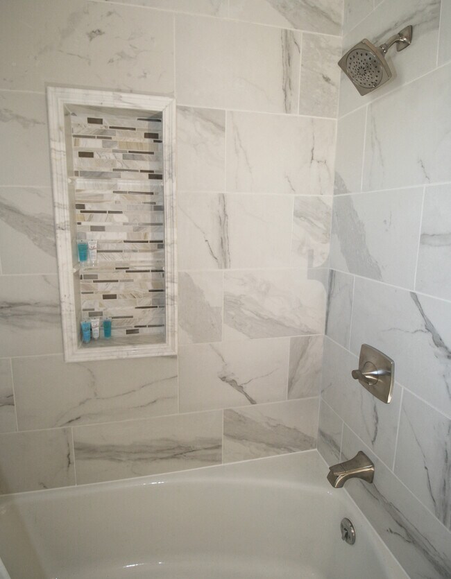 Building Photo - 1271 Bonnie Ln