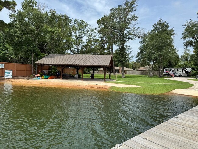 Building Photo - 3414 Wooddale Ln