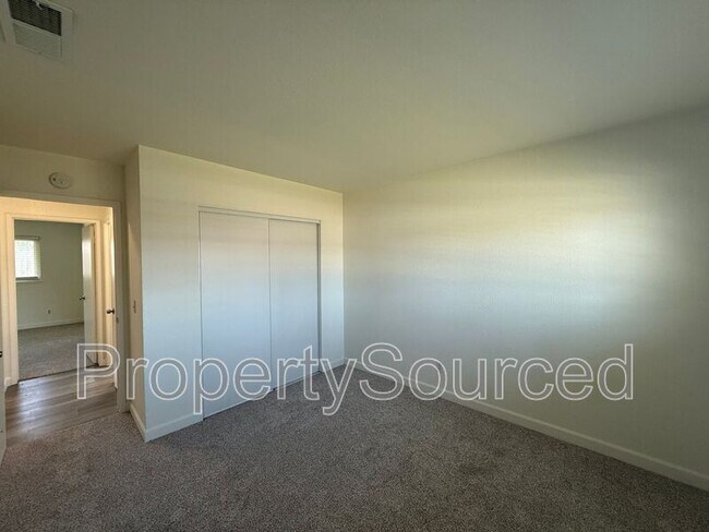 Building Photo - 1462 Snyder St