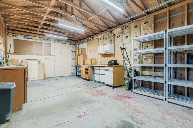 Building Photo - 543 William Ave