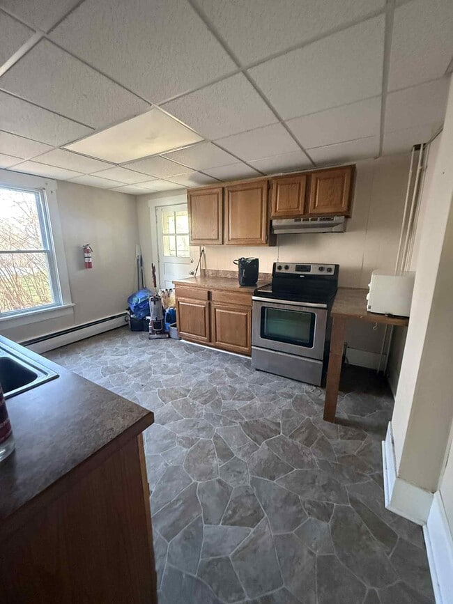 Building Photo - 522 E 4th St