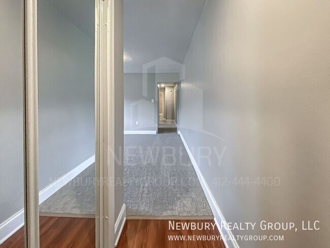 Building Photo - 104 W Steuben St