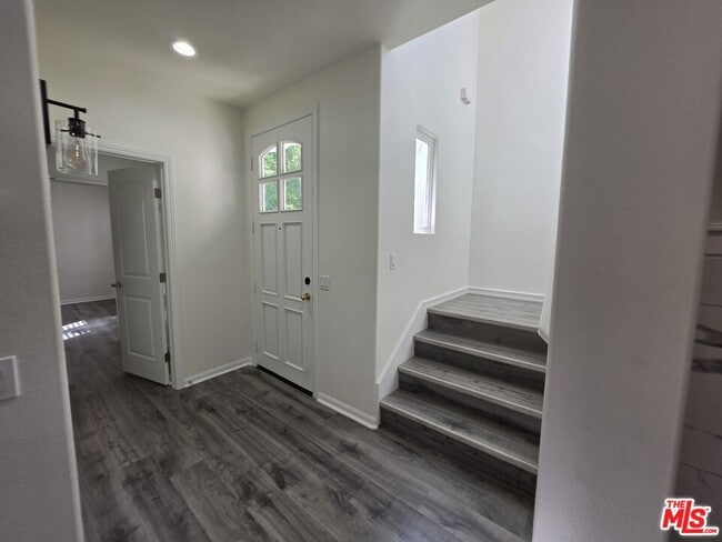 Building Photo - 26913 Monterey Ave