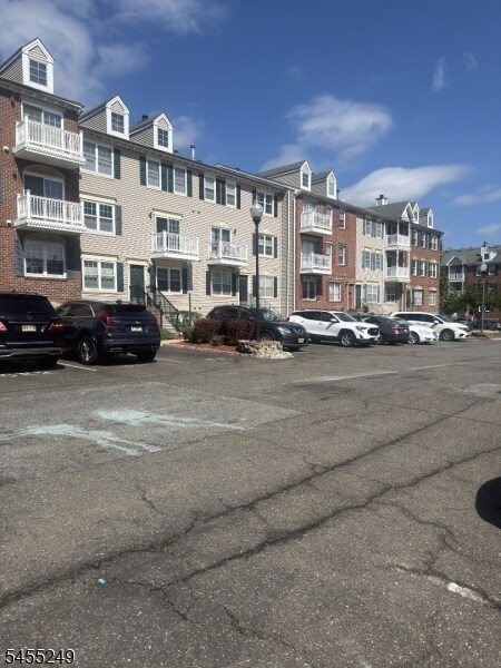 Building Photo - 22 Seton Hall Dr