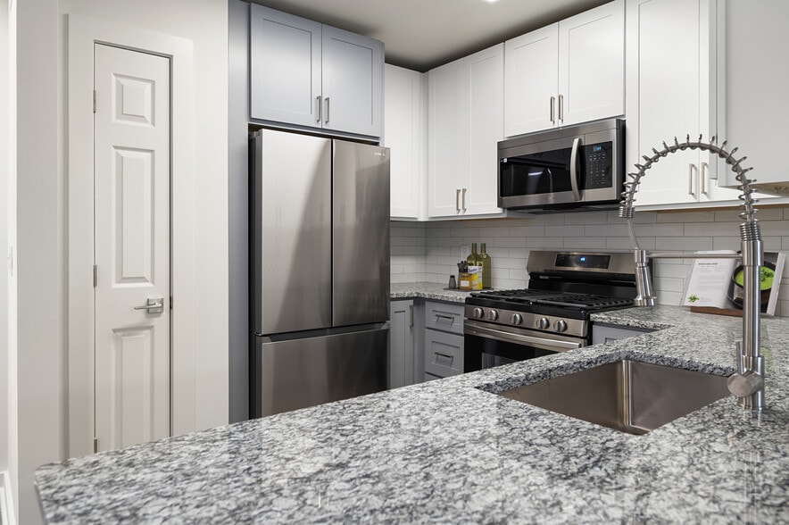 Building Photo - Cortland at Dulles