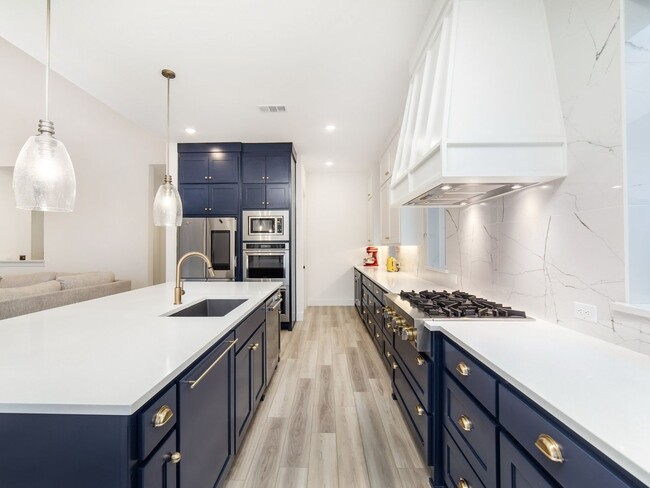 Building Photo - Luxurious 5-Bedroom Smart Home with Media ...