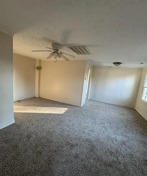 Building Photo - 305 E Park Ave