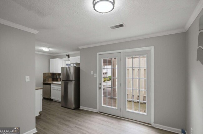 Building Photo - 218 Mill Creek Pl