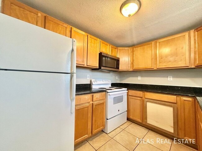 Building Photo - 874 Linley Ct