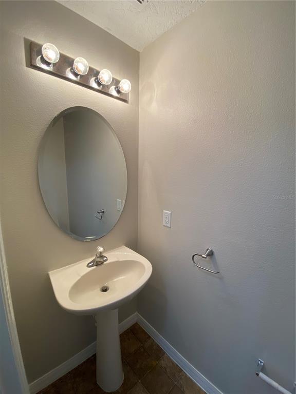 Building Photo - 3826 Klondike Pl