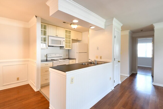 Building Photo - 102 Chesterfield Ln