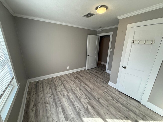 Building Photo - 2910 Mexico Gravel Rd