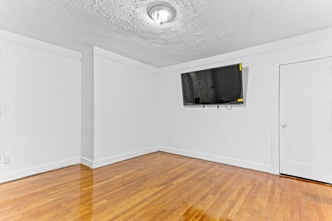 Building Photo - 15379 Monte Vista St