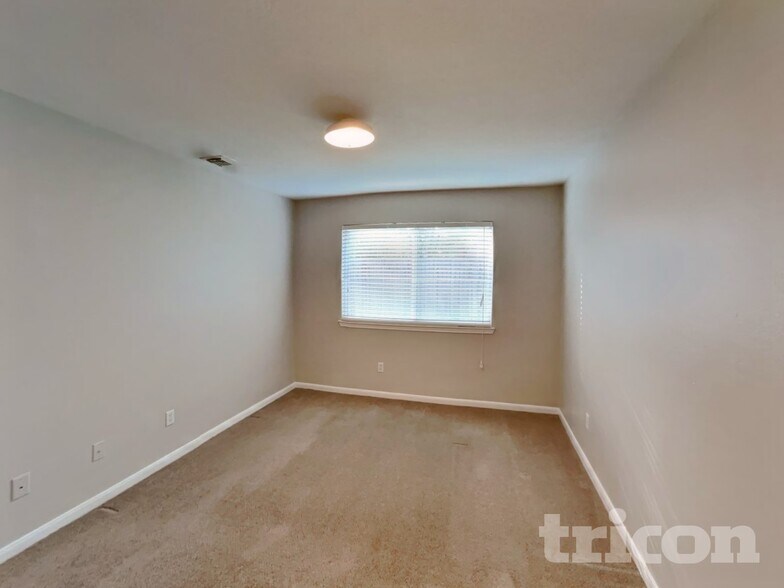Building Photo - 3135 Lavender Candle Dr