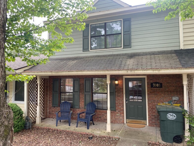 Fresh renovation and ready for your next chapter. - 7005 Sand Wedge Cir