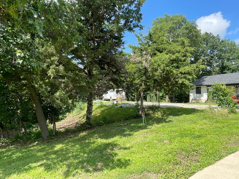 Building Photo - 13565 140th Ave