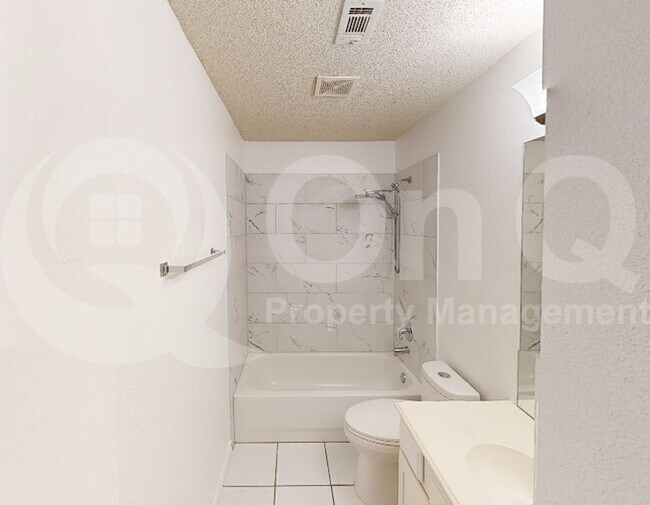 Building Photo - 1003 Blackwell Dr