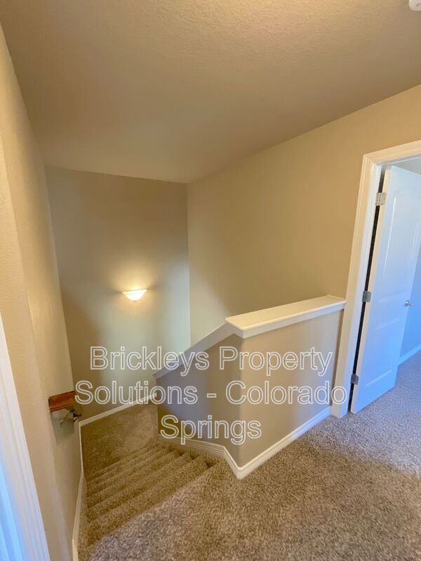 Building Photo - 6523 Lamine Dr