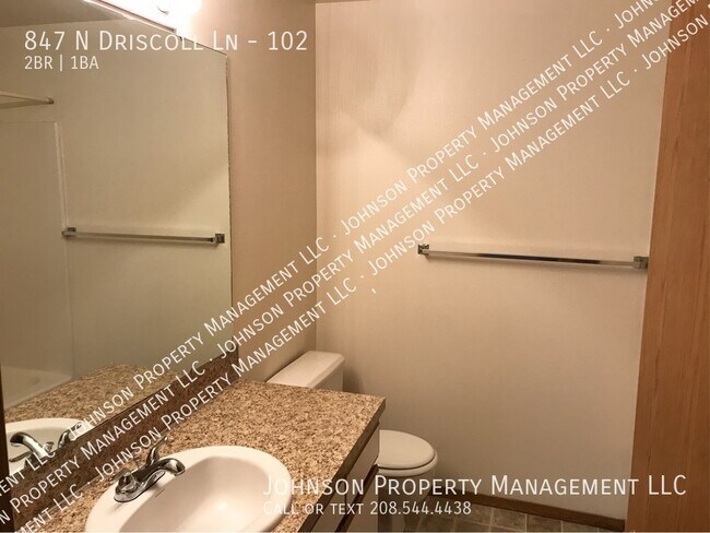 Building Photo - 847 N Driscoll Ln