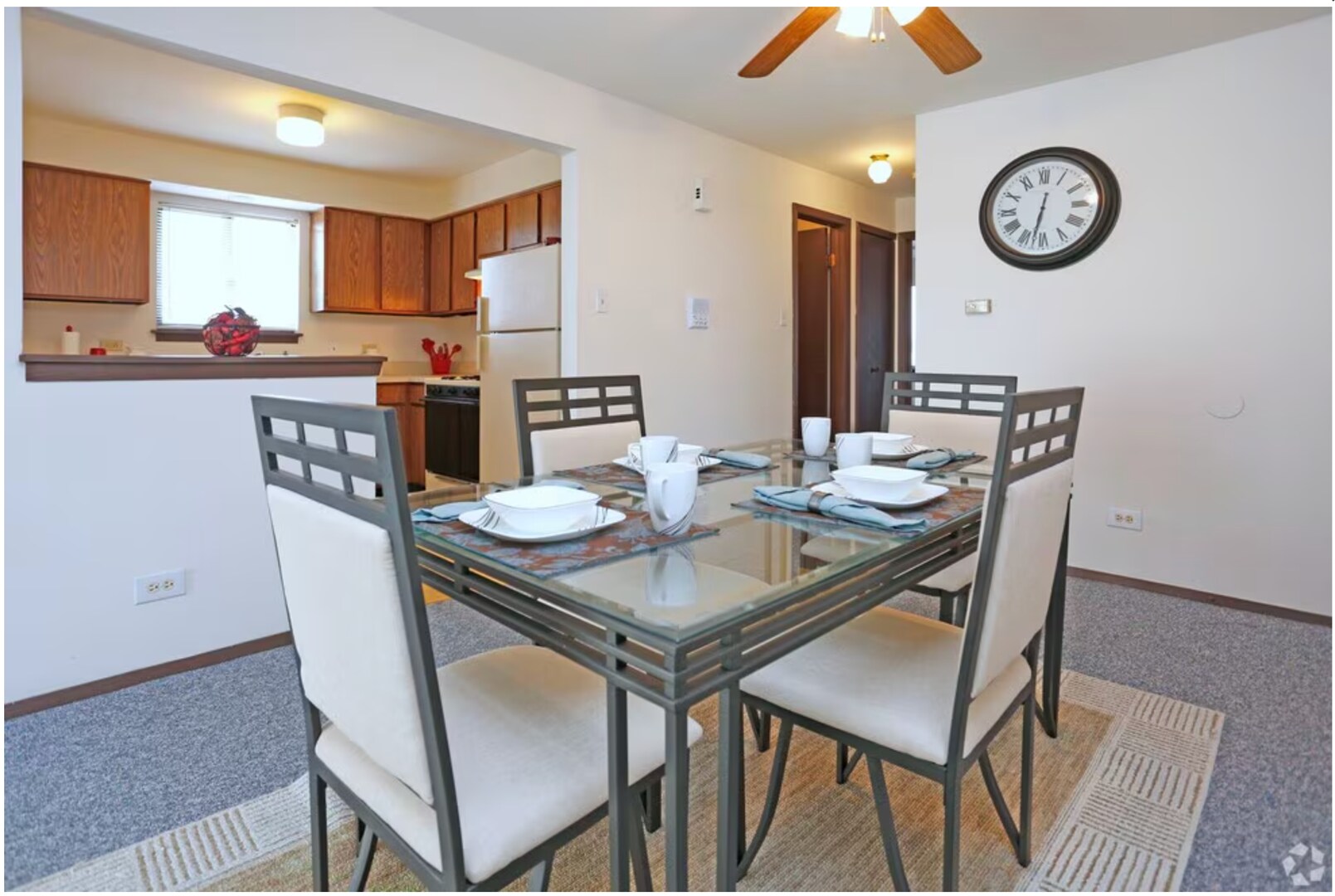 Interior Photo - 250 Yates Ave