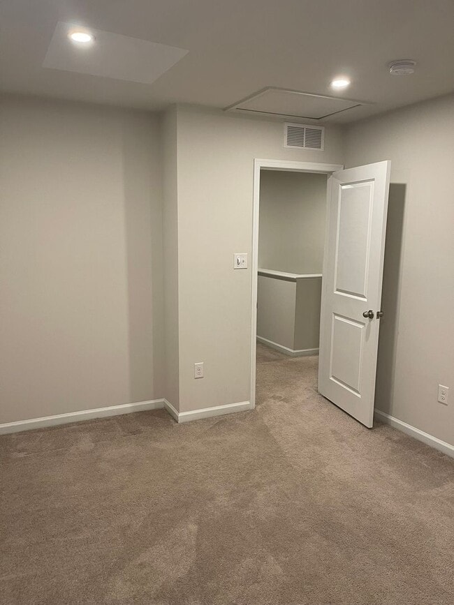 Building Photo - Dover - Clearview Meadow