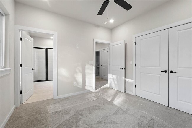 Building Photo - 50 Thaxted Dr