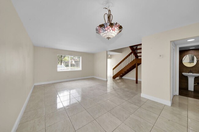 Building Photo - 4033 SW 68th Way