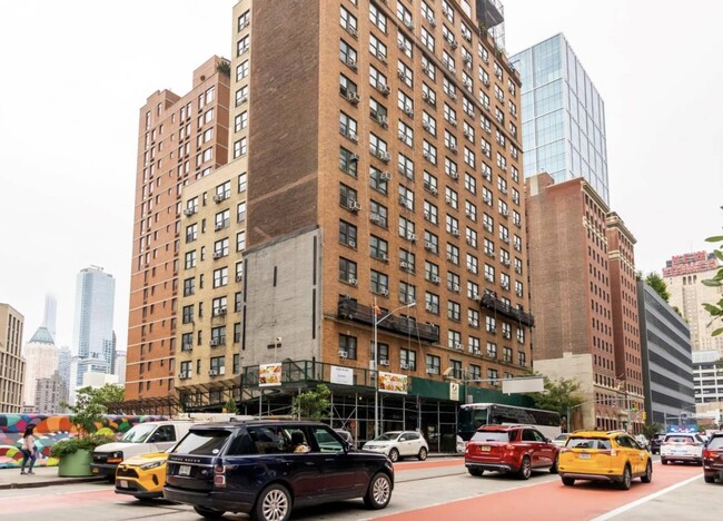 Building Photo - 433 W 34th St.