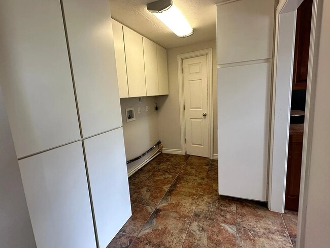 Building Photo - 515 W 100 S